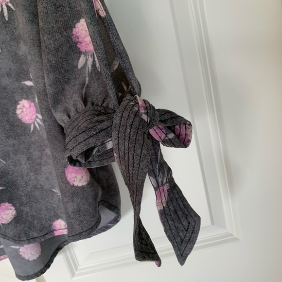 Shirt - Picture 3 of 4